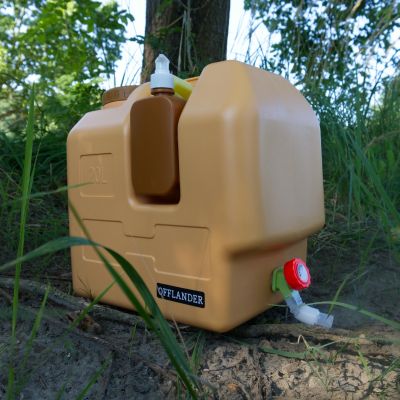 9. OFFLANDER WATER TANK WITH TAP 20L