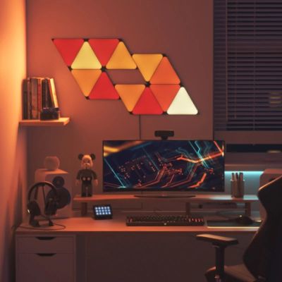 2. Nanoleaf Shapes Juodas Triangles Expansion Pack (3 panels)
