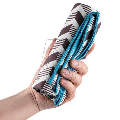 11. Spokey quick-drying Zigzag towel 6302939000