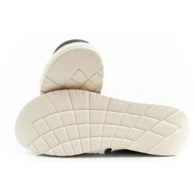 9. Lee Cooper shoes sneakers sports moccasins lightweight slip-on