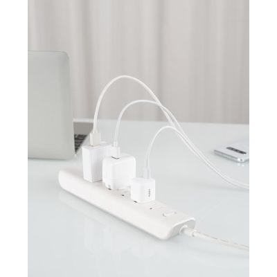 3. AUKEY PA-B1 WHITE 20W USB-C PD WALL CHARGER