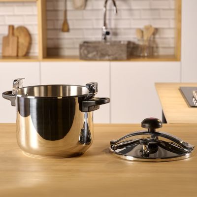 12. Taurus Moments Classic 6L Stainless Steel Pressure Cooker