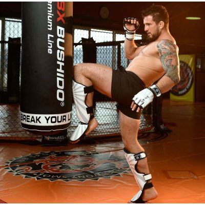 13. MMAM Gloves - Japan - Valor Series