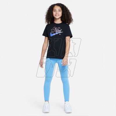 7. Nike Sportswear Jr DX1717 010 T-shirt