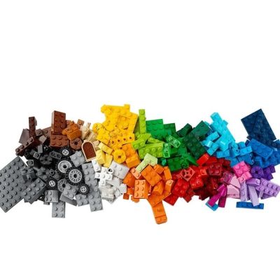 7. LEGO Classic 10696 Creative Bricks Medium Box