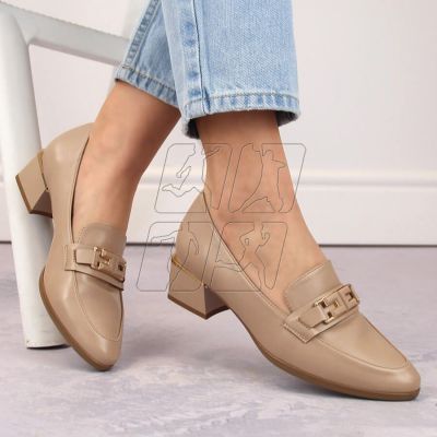 5. Vinceza W JAN270B low-heeled shoes, beige