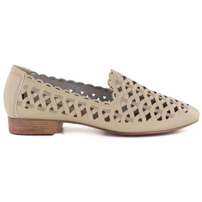 2. Women's leather openwork shoes, beige, Jezzi OL50-1