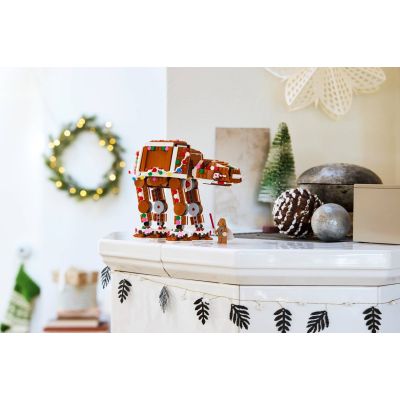 4. LEGO Star Wars 40806 - Gingerbread AT-AT Walker