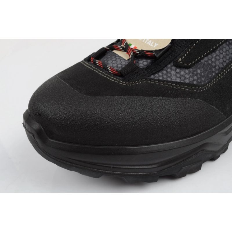 5. Aku Adapta Gore-tex M 494353 shoes