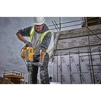 2. SDS-MAX 1700W D25773K DEWALT Hammer Drill and Chipping