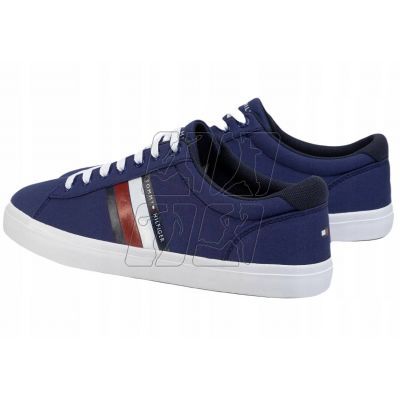 2. Tommy Hilfiger Sneaker M FM0FM02685 shoes