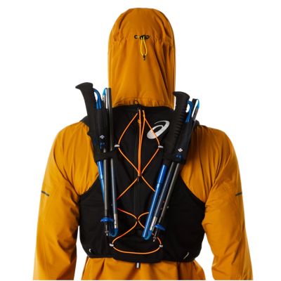 6. Asics Fujitrail Hydration Vest 7L 3013A873-001