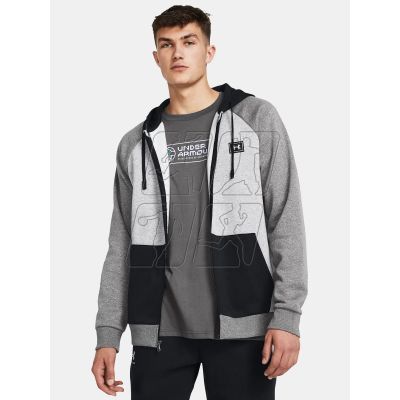 3. Under Armor M 1383096-011 sweatshirt