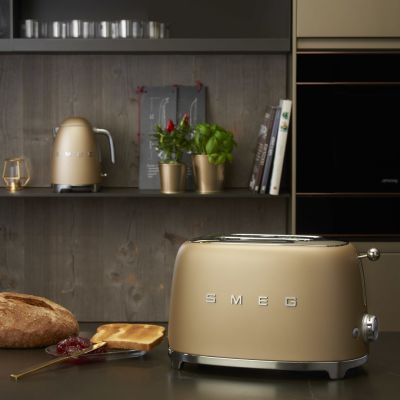 21. Smeg TSF01CHMEU toaster 6 2 cavities 950 W Champagne