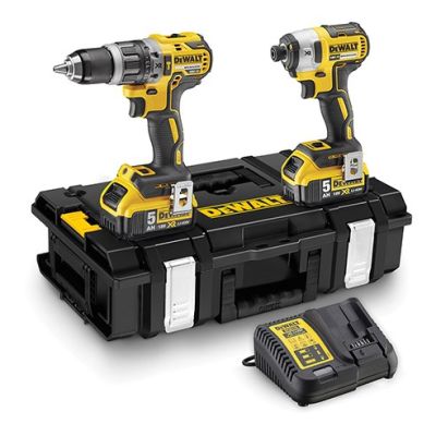 7. 18V DCK266P2 DEWALT Battery Combo Kit
