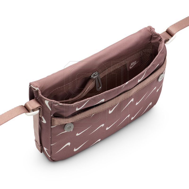 5. Nike Sportswear Futura 365 bag FN0938-208