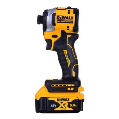 8. Impact driver 18V, 2x5.0Ah DCF850P2T TSTAK DEWALT
