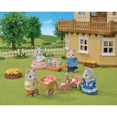7. Sylvanian Families 5637 Baby Figure