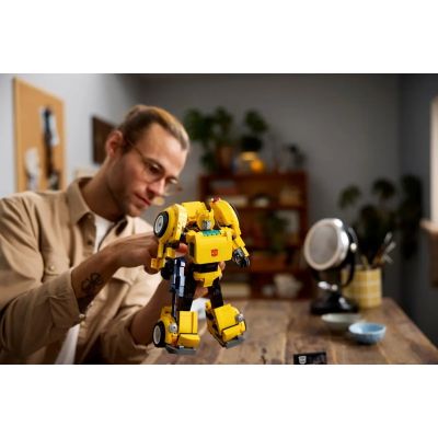 12. LEGO 10338 ICONS Bumblebee