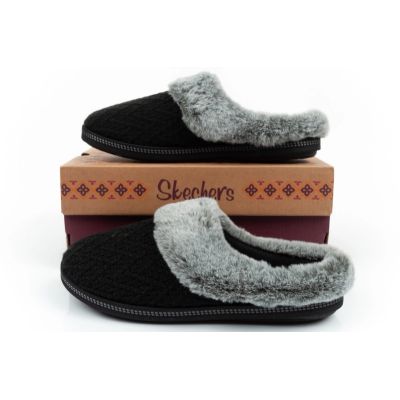 28. Skechers W 167225/BLK Slippers
