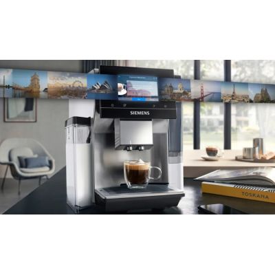 2. Siemens TQ715R03 EQ700 espresso machine (silver; 19 bar)