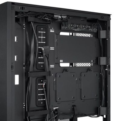 14. Lian Li Lancool 216 RGB - Black