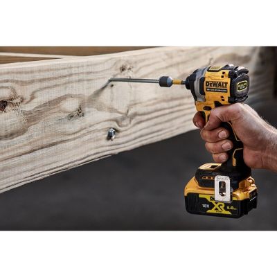 19. 18V DCF850N-XJ DEWALT Battery Impact Driver