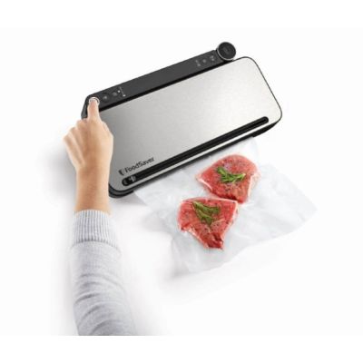 11. FoodSaver VS3190X Vacuum Sealer