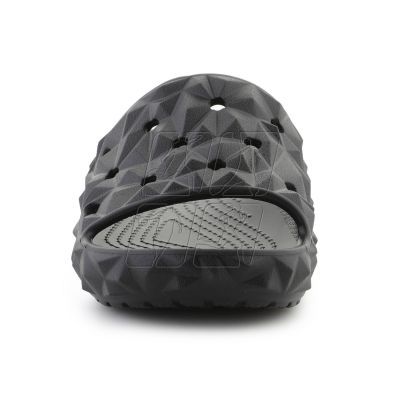 2. Crocs Classic Geometric Slide V2 209608-001 flip-flops