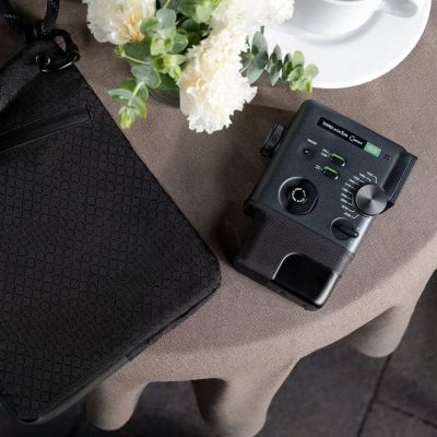 8. Fujifilm Instax mini evo Cinema 1/5" 2560 x 1920 px 62 x 46 mm CMOS Black