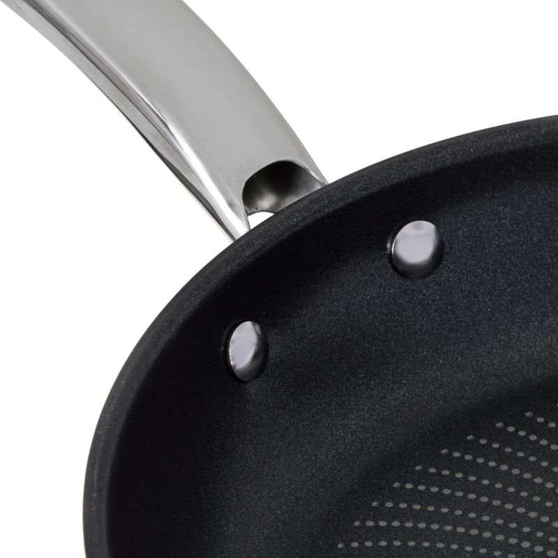 12. Set of 2 TEFAL Intuition B817S255 frying pans 20/26 cm