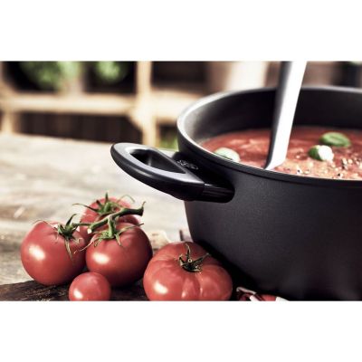 7. Ballarini Avola induction pot with lid - 2.8 ltr