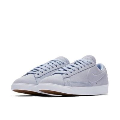 4. Nike WMNS Blazer Low shoes - AA3962-402