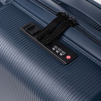 15. Iguana Sydney 35 Suitcase 92800405132