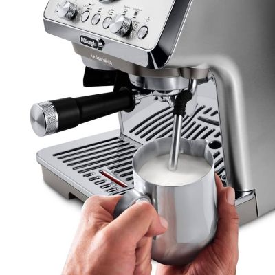 3. De'Longhi EC9255.M Manual Espresso Machine 1.5 L