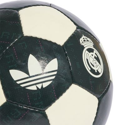 3. adidas UCL Real Madrid KE5123 Ball