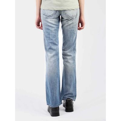 3. Lee Bliss L390CAAD