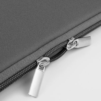 4. Universal 14" laptop cover - gray