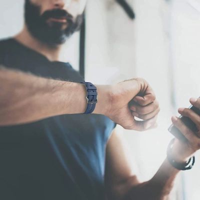 7. Tech-Protect IconBand for Garmin Fenix 5 / 6 / 6 Pro / 7 - Orange