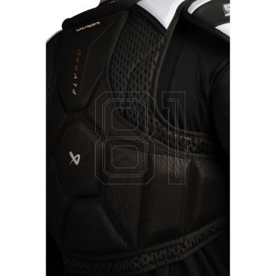 4. Bauer Vapor Flypro Int 1064789 Hockey Shoulder Pads
