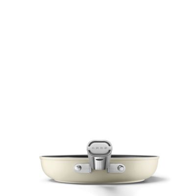 3. Smeg FPF2002CRM frying pan