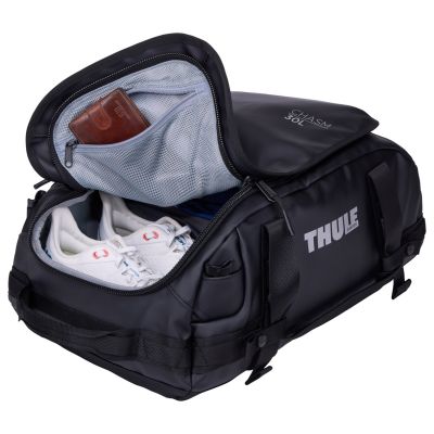 16. Thule Chasm TDSD301 Black Sports Bag 30L Polyester Black
