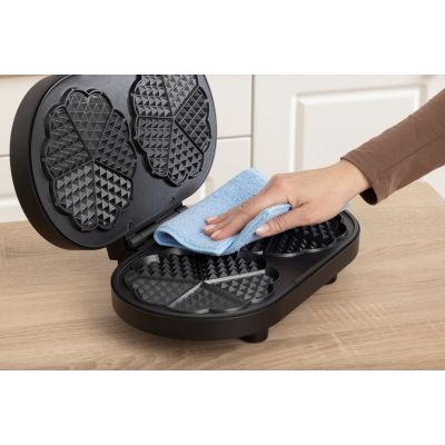 3. Gorenje WM1200B 1200W waffle maker