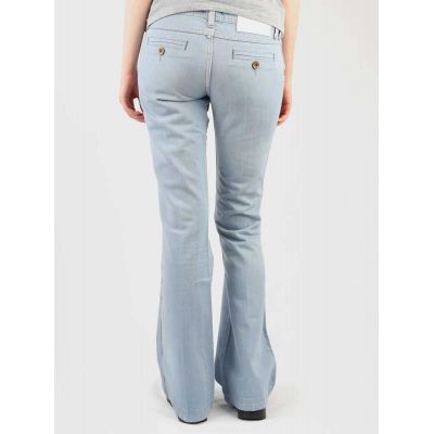 3. Wrangler Image Betty W214LM068