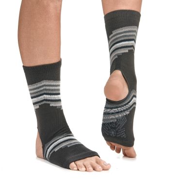 8. GAIAM 63497 Anti-slip Socks