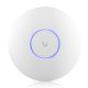 45. Access Point Wi-Fi 7 Ubiquiti UniFi U7 Pro Max 2.4GHz(2x2)/5GHz(4x4)/6GHz(2x2) PoE+ 1x2.5G