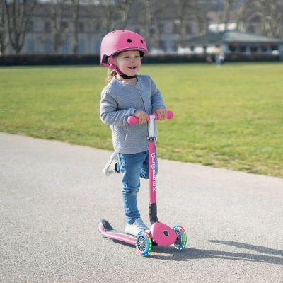 4. Glowing scooter wheels 121mm 2 pcs (538-002)