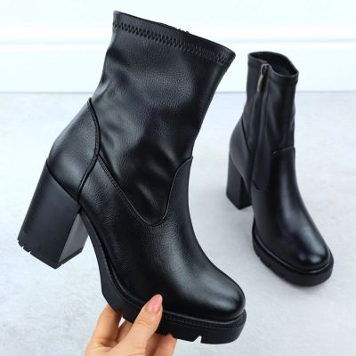 9. Black Women's Block Heel Ankle Boots Potocki 12419