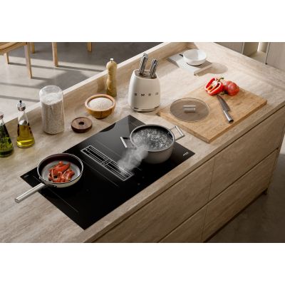 12. Smeg FPF2002CRM frying pan