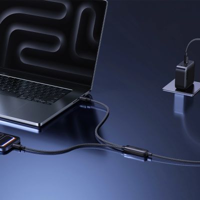 7. Baseus Flash 4 140W 2in1 USB-C to USB-C + USB-C Cable 1.5 m - Black